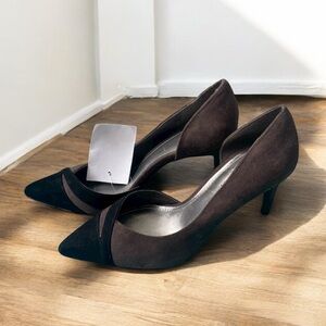 BCBG women’s heels